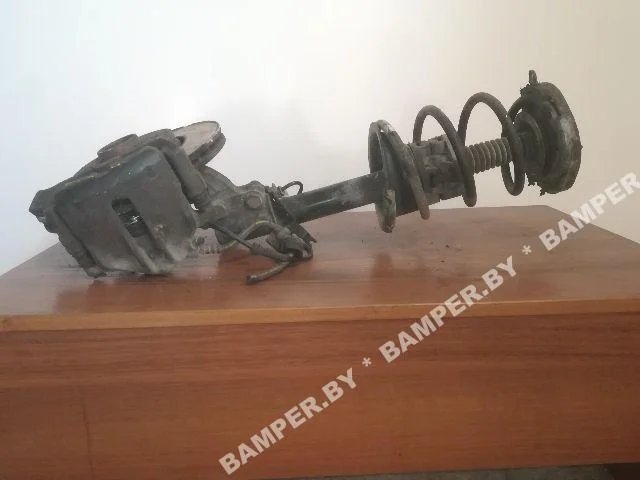 Суппорт передний правый к Renault Megane, 2002 г.