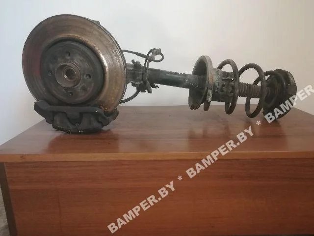 Суппорт передний правый к Renault Megane, 2002 г.
