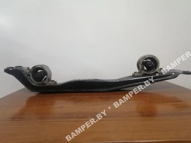 Подушка крепления двигателя к Nissan Primera, 2001 г.