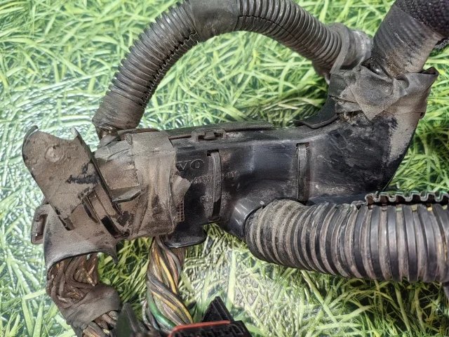 Проводка двигателя к Volvo C30, 2006 г.