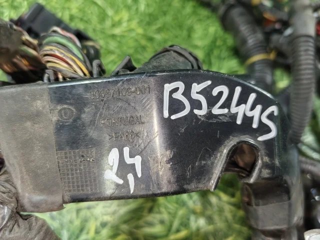 Проводка двигателя к Volvo C70, 2006 г.