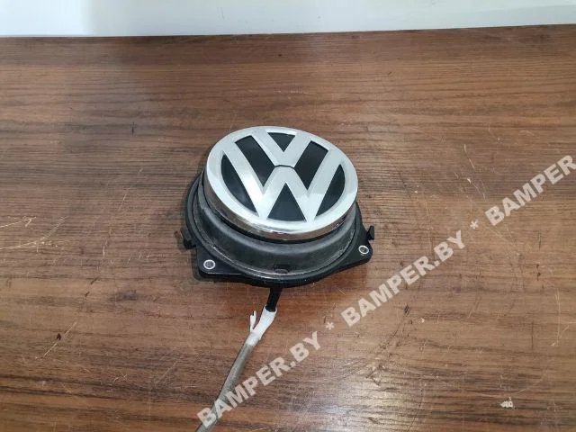 Кнопка открытия багажника к Volkswagen Golf 7, 2015 г.