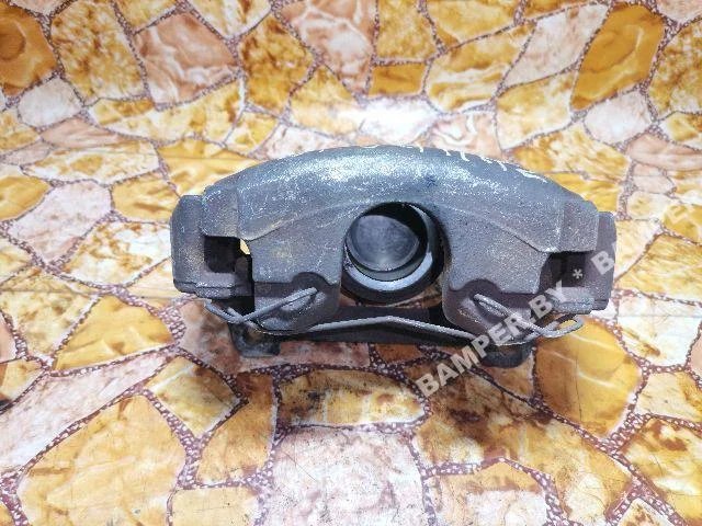 Суппорт передний правый к Renault Laguna, 2004 г.