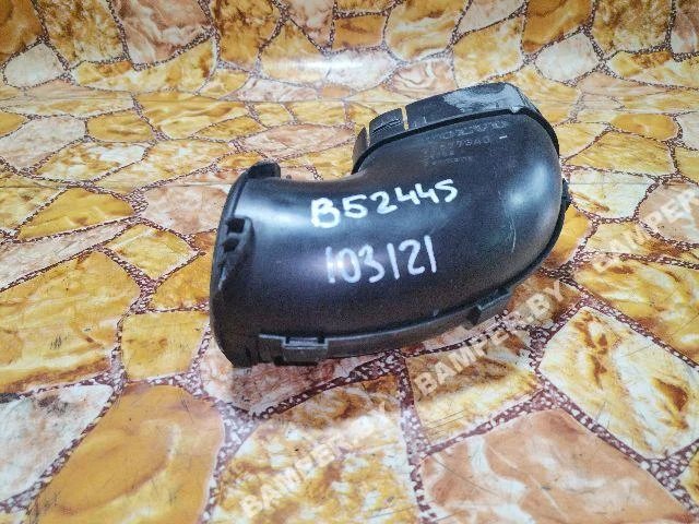 Патрубок воздушного фильтра к Volvo C30, 2008 г.