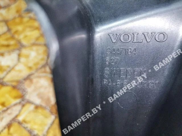 Пластик моторного отсека к Volvo S70, 2000 г.