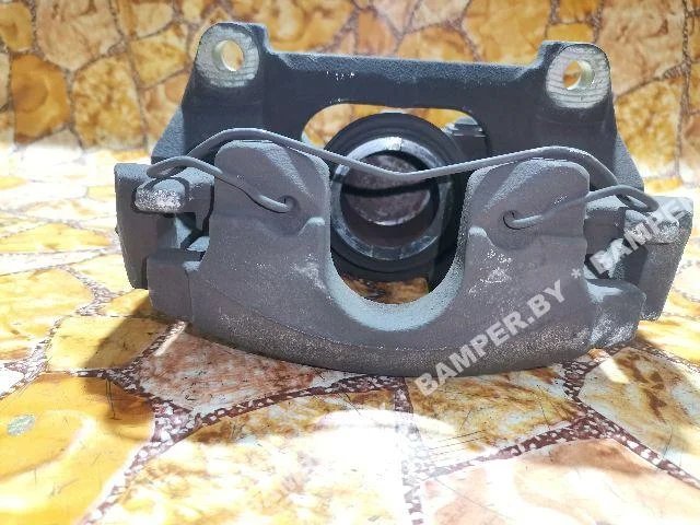 Суппорт передний правый к Renault Laguna, 2003 г.
