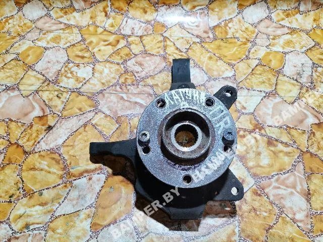 Кулак поворотный правый к Renault Laguna 2, 2004 г.