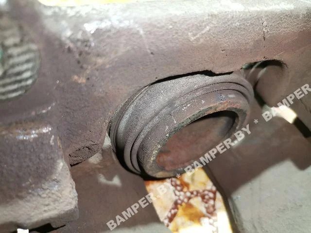 Суппорт передний левый к Renault Laguna 2, 2004 г.