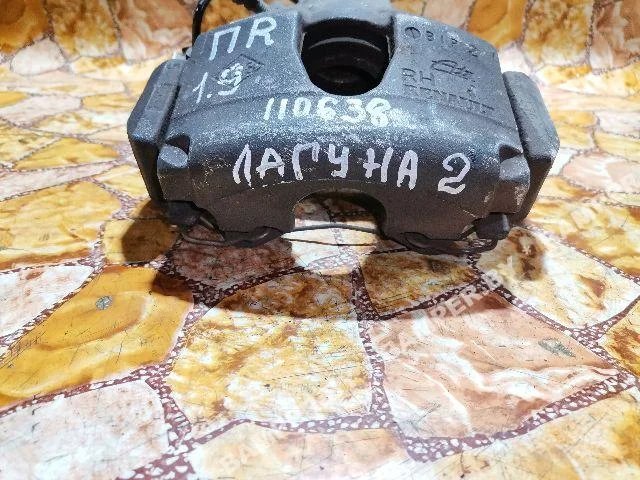 Суппорт передний правый к Renault Laguna 2, 2004 г.