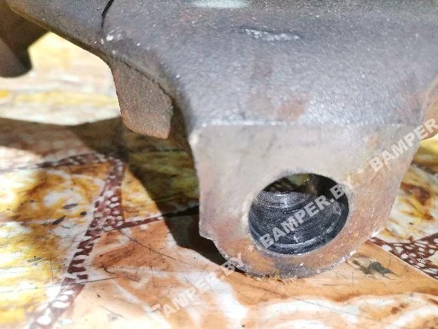 Кулак поворотный правый к Opel Vivaro, 2004 г.
