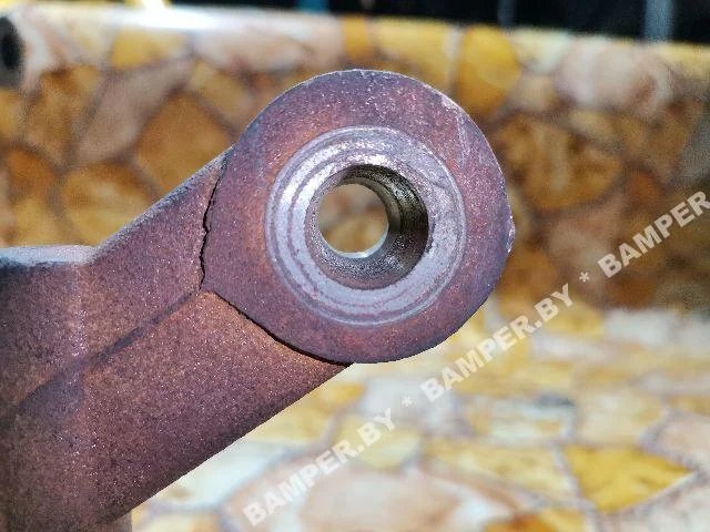 Кулак поворотный правый к Nissan Primastar, 2004 г.
