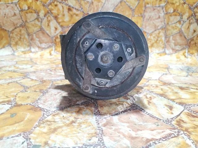 Компрессор кондиционера к Renault Scenic, 2006 г.