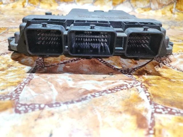 Блок управления двигателем к Renault Laguna, 2005 г.