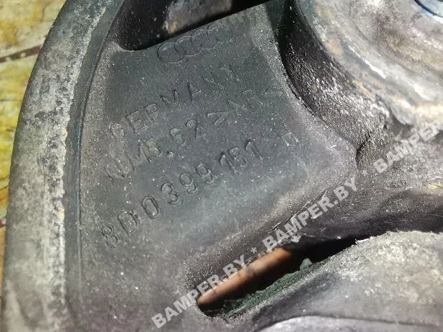 Подушка крепления КПП к Audi A4, 1999 г.