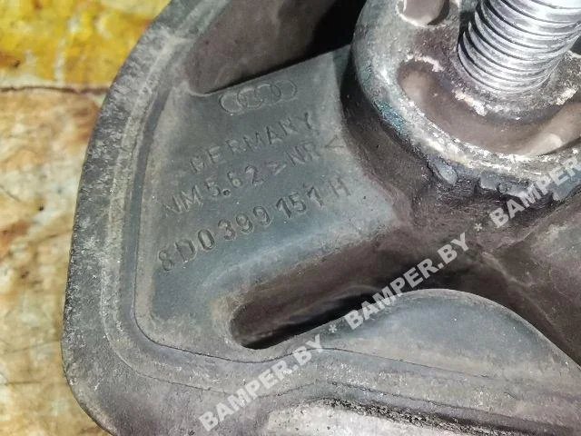 Подушка крепления КПП к Volkswagen Passat, 1999 г.