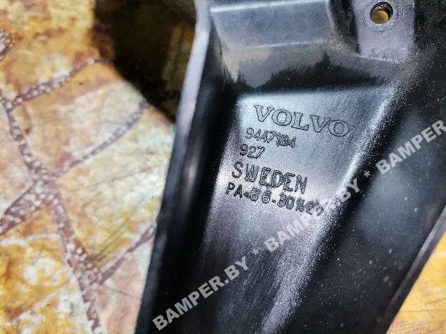 Пластик моторного отсека к Volvo V70, 2000 г.