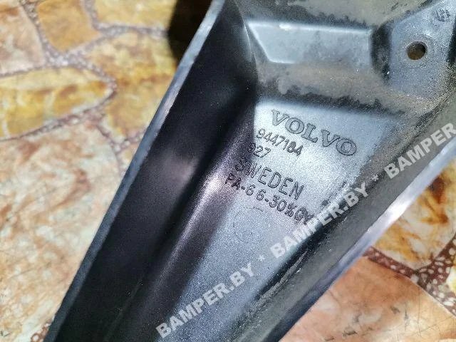 Пластик моторного отсека к Volvo V70, 2000 г.