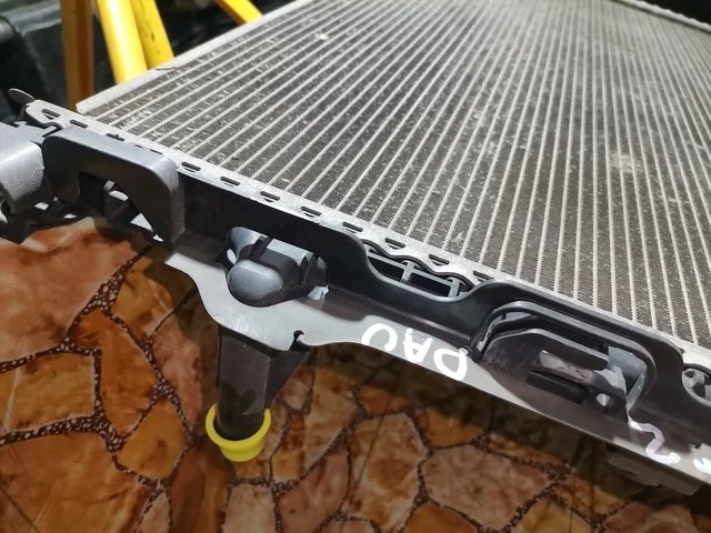 Радиатор (дополнительный) к Volkswagen Crafter 2, 2018 г.