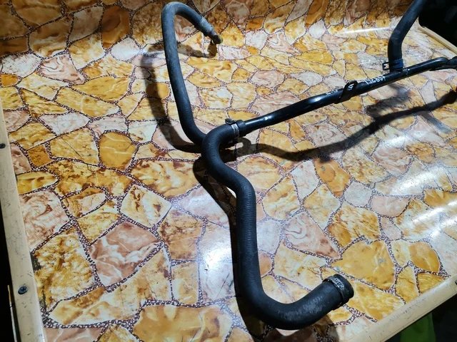 Трубка охлаждающей жидкости металлическая к Volvo 850, 2000 г.