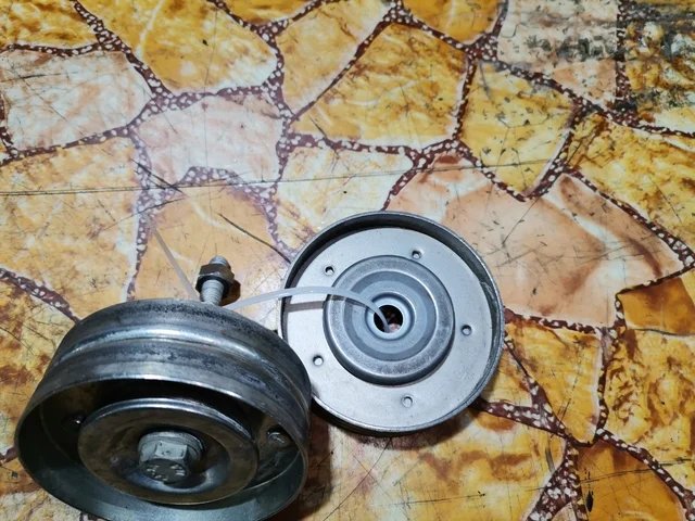 Ролик обводной к Volvo V70, 2000 г.