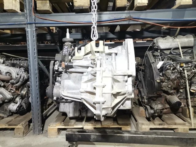 КПП механическая (МКПП) к Nissan Interstar, 2004 г.