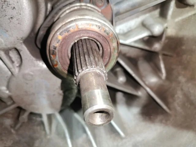 КПП механическая (МКПП) к Nissan Interstar, 2004 г.