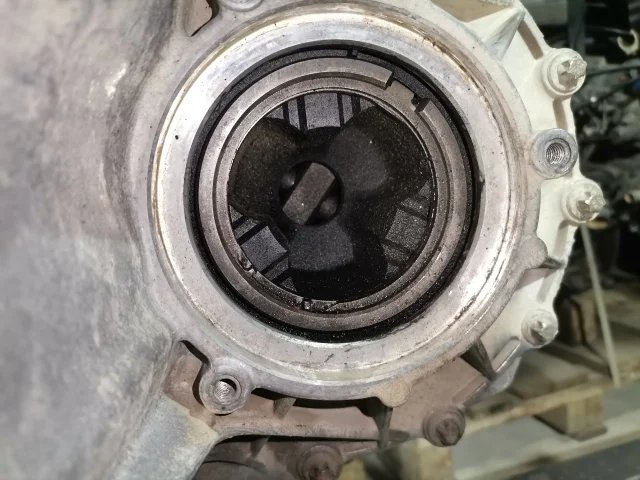 КПП механическая (МКПП) к Nissan Interstar, 2004 г.
