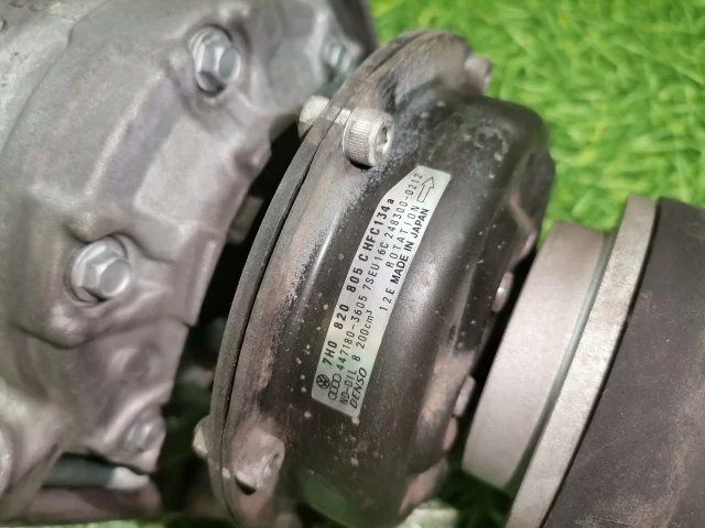 Компрессор кондиционера к Volkswagen Touareg, 2004 г.