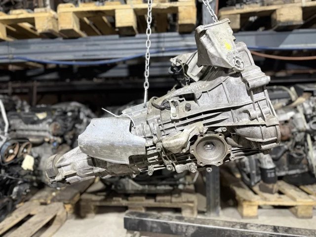 КПП механическая (МКПП) к Audi A6, 2000 г.