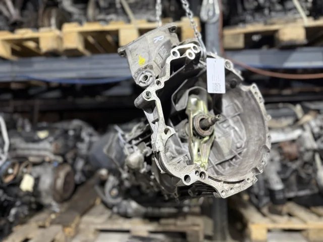 КПП механическая (МКПП) к Audi A6, 2000 г.