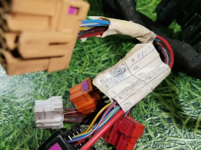 Проводка двигателя к Audi A6, 2000 г.
