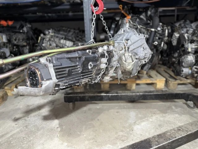 КПП механическая (МКПП) к Audi A6, 2004 г.