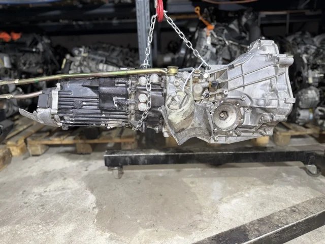 КПП механическая (МКПП) к Audi A6, 2004 г.