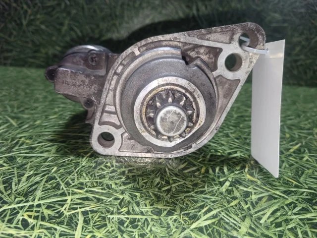 Стартер к Volkswagen Golf, 2006 г.