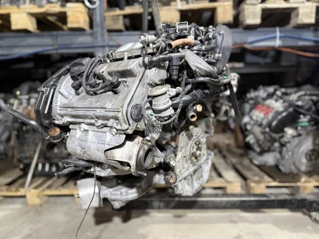 Двигатель к Audi A6, 2001 г.