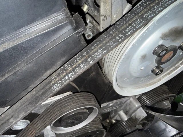 Двигатель к Audi A4, 2000 г.