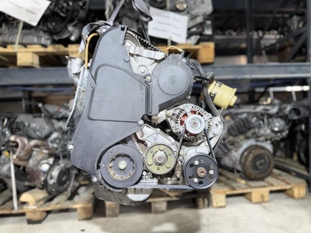 Двигатель к Renault Megane, 2000 г.