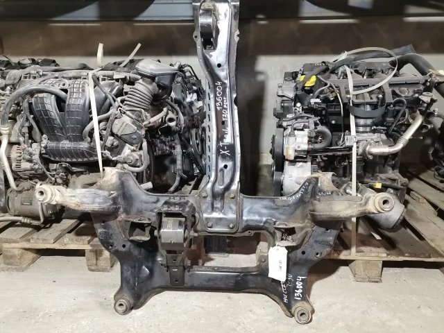Балка подвески передняя (подрамник) к Nissan X-Trail, 2006 г.