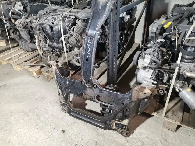Балка подвески передняя (подрамник) к Nissan X-Trail, 2006 г.